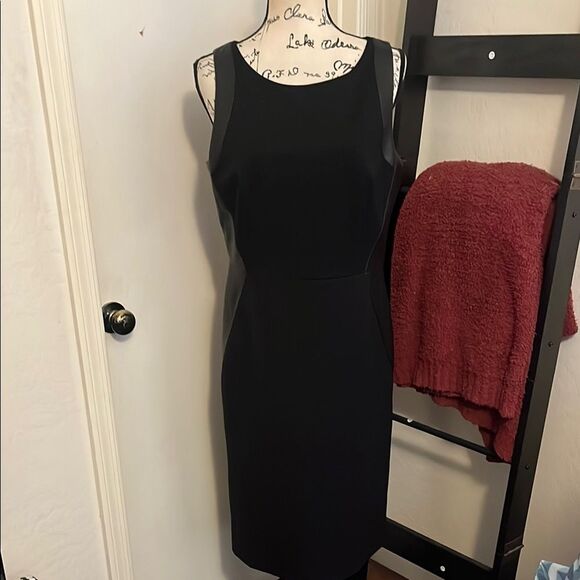 White House Black Market Boatneck Sheath Sleeveless Faux Leather Panels Dress - Picture 5 of 16